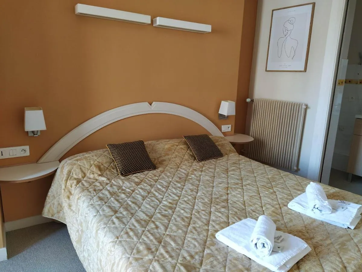 Hôtel Notre Dame Orcival 2*,  France