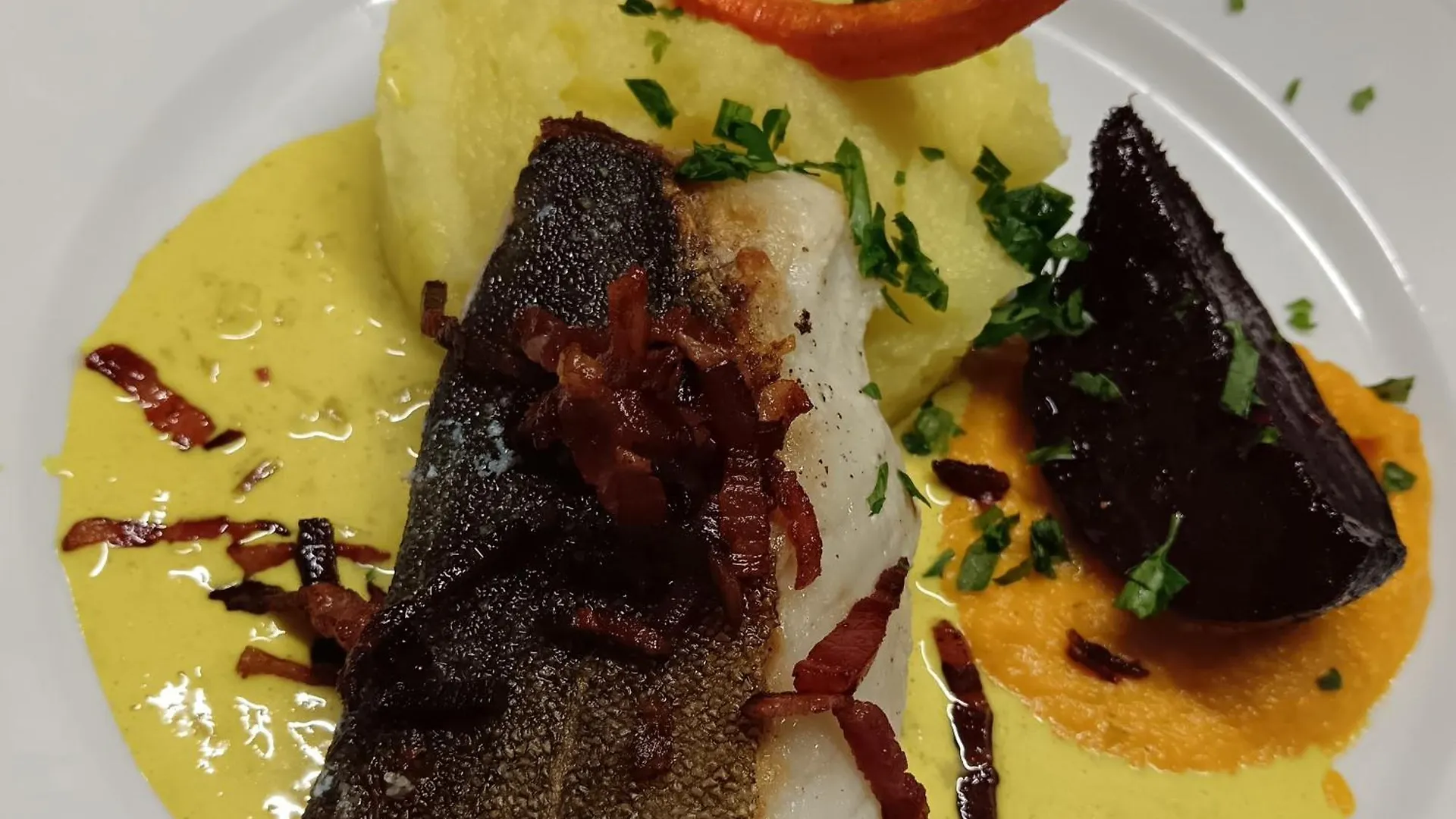 Hotel Restaurant Notre Dame Orcival Francia